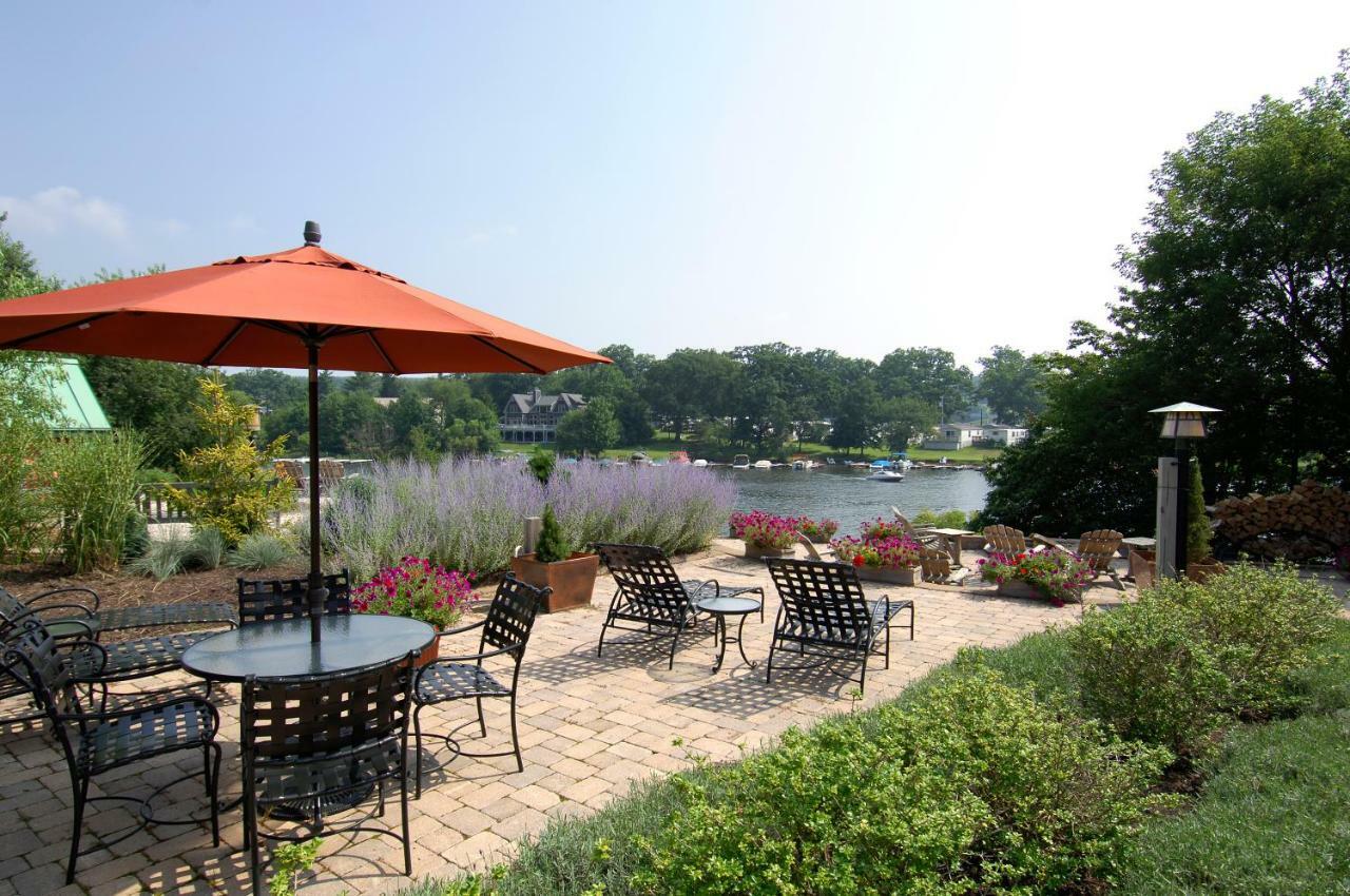 Lake Pointe Inn McHenry Buitenkant foto